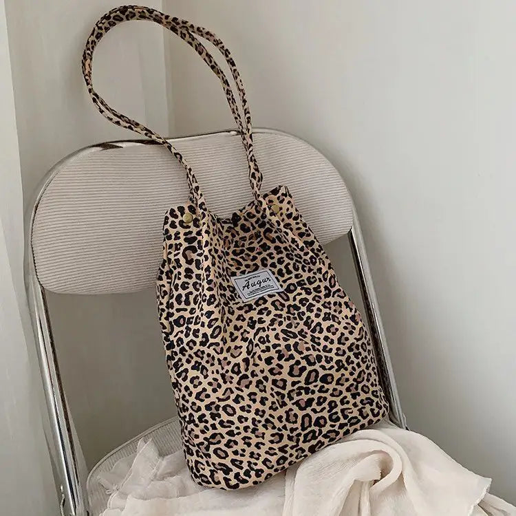 Animal Print Nylon Casual Handbag with Outer and Sandwich Pockets - Leopard Print / Without Accessories