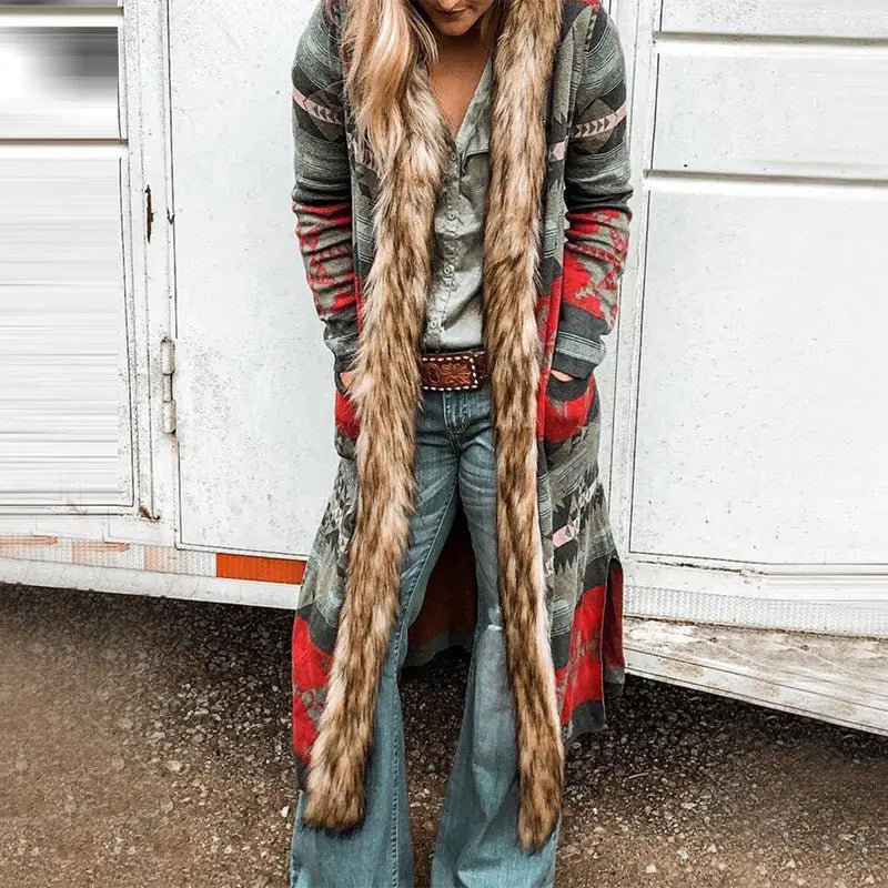 Long patterned cardigan with fur trim.