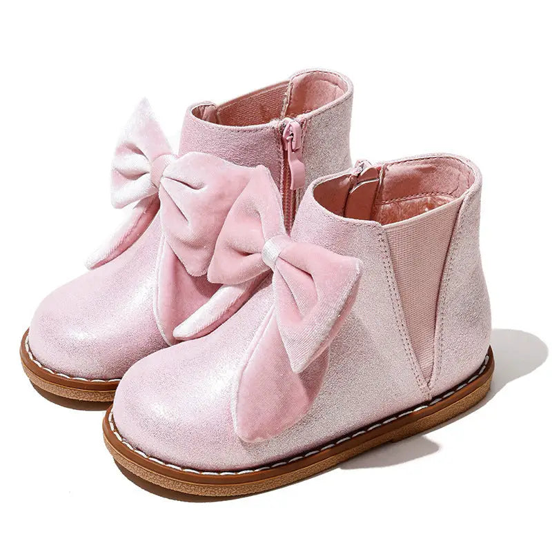 Chic Zip BritBoots: Cute Short Girls’ Style