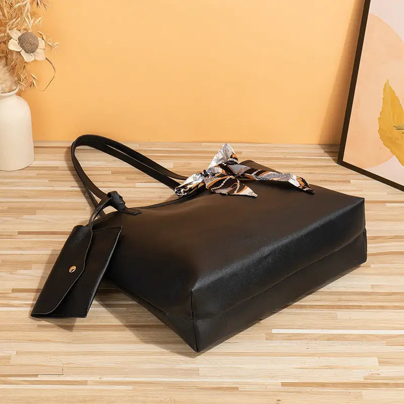 ChicCarry: Diamond Plaid Large Tote for Women
