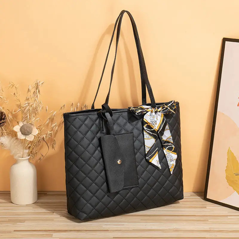 ChicCarry: Diamond Plaid Large Tote for Women - Black