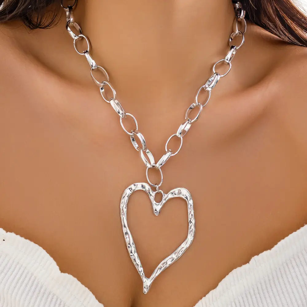 ChicHeart: Women’s Versatile Metal Necklace - 06 White K6112