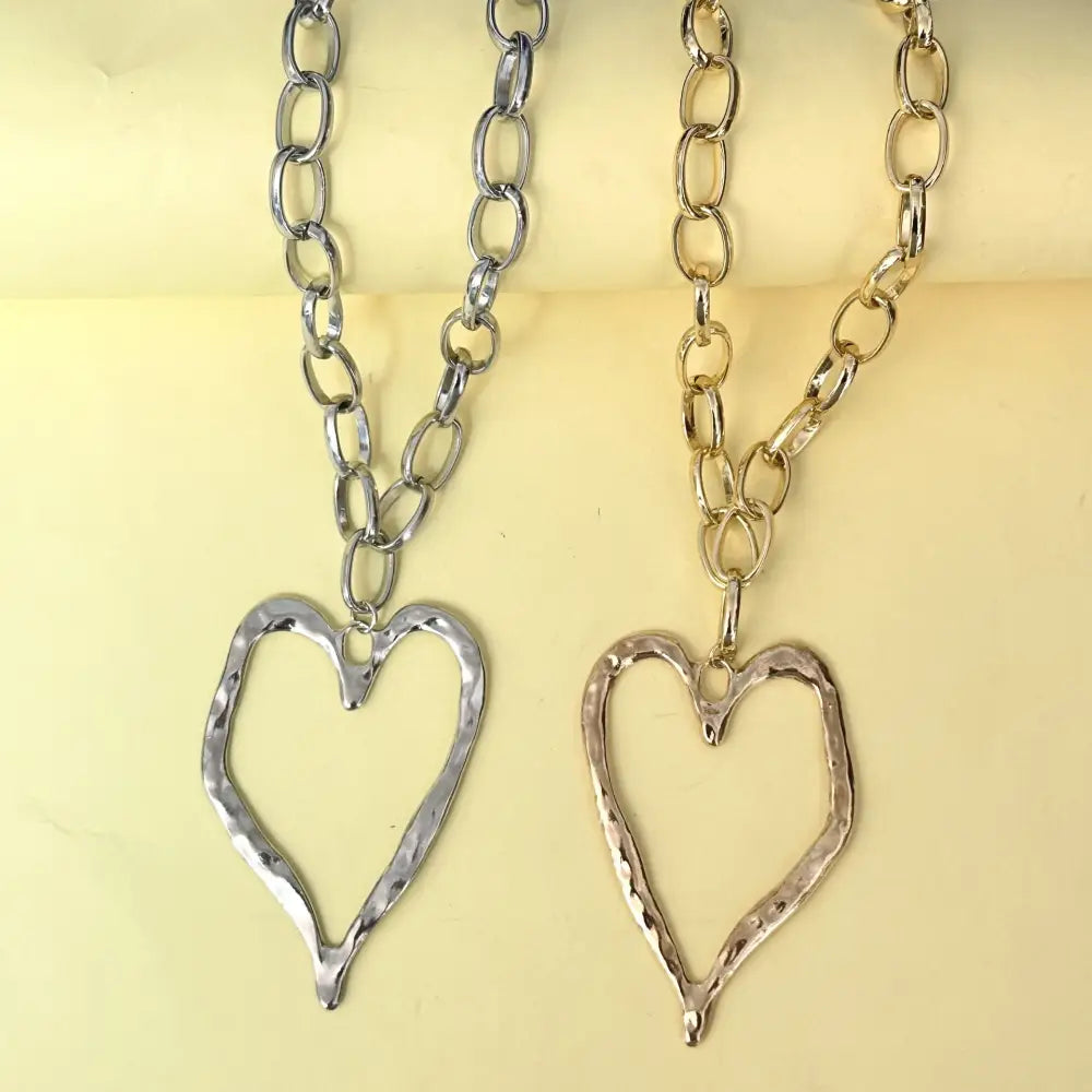 ChicHeart: Women’s Versatile Metal Necklace