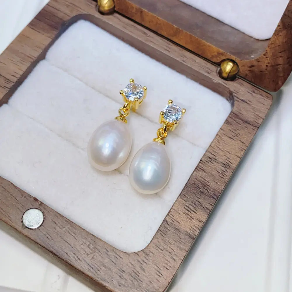 ChicS925 Retro Shine: Elegant French Earrings - 5146 Single White Pearl / Golden Holder