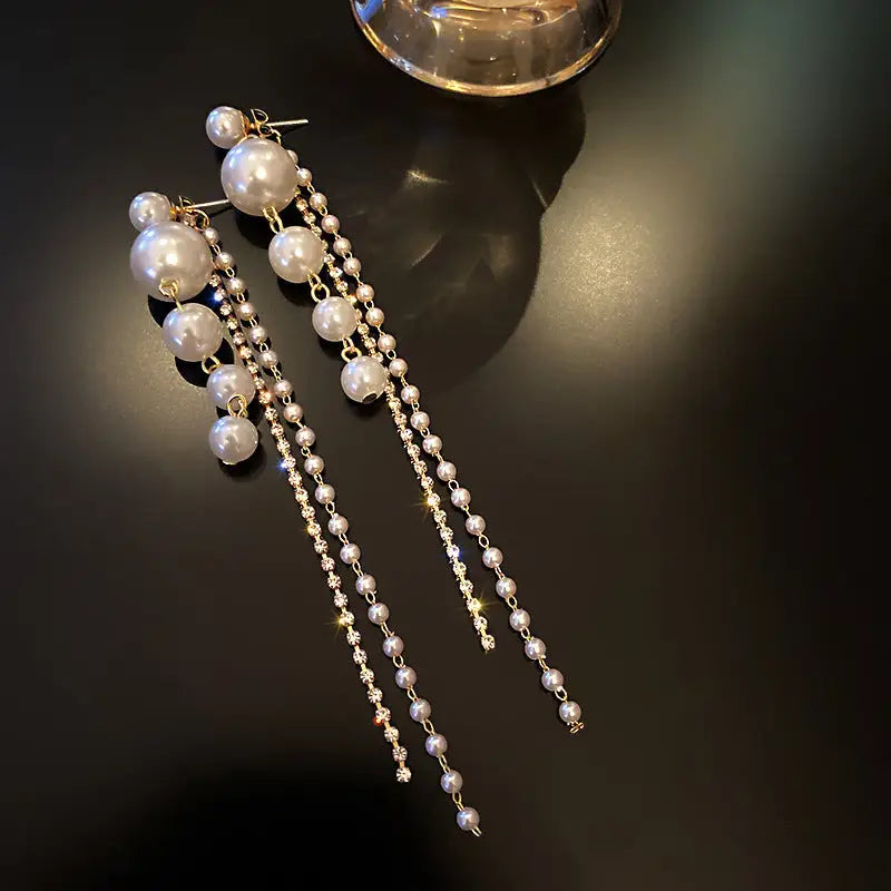 Elegance Tassel: Silver Needle Pearl Earrings - Silver - 4