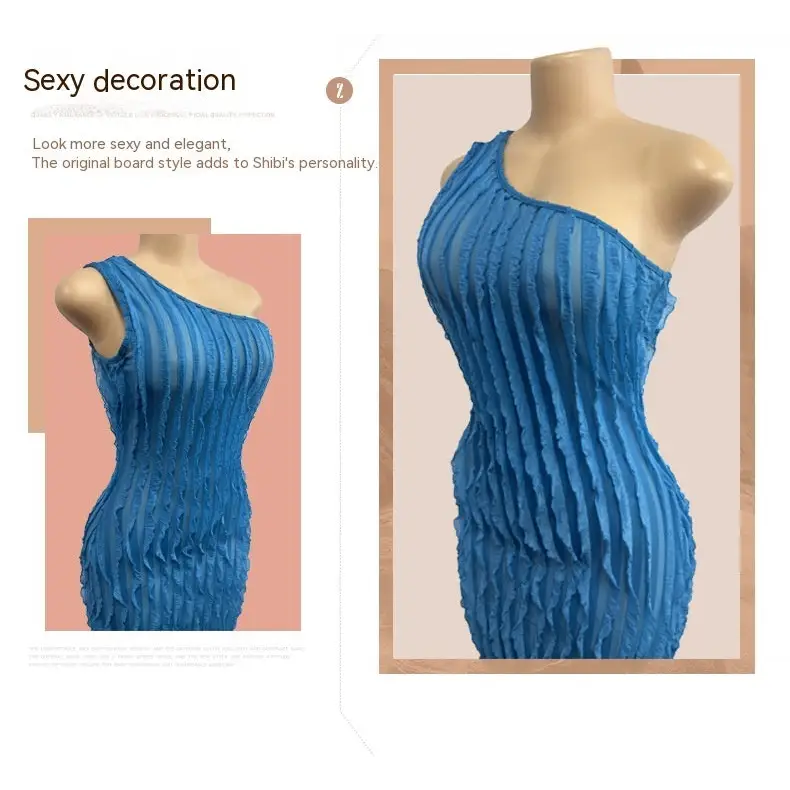 Elegant Curve: Backless Sheath