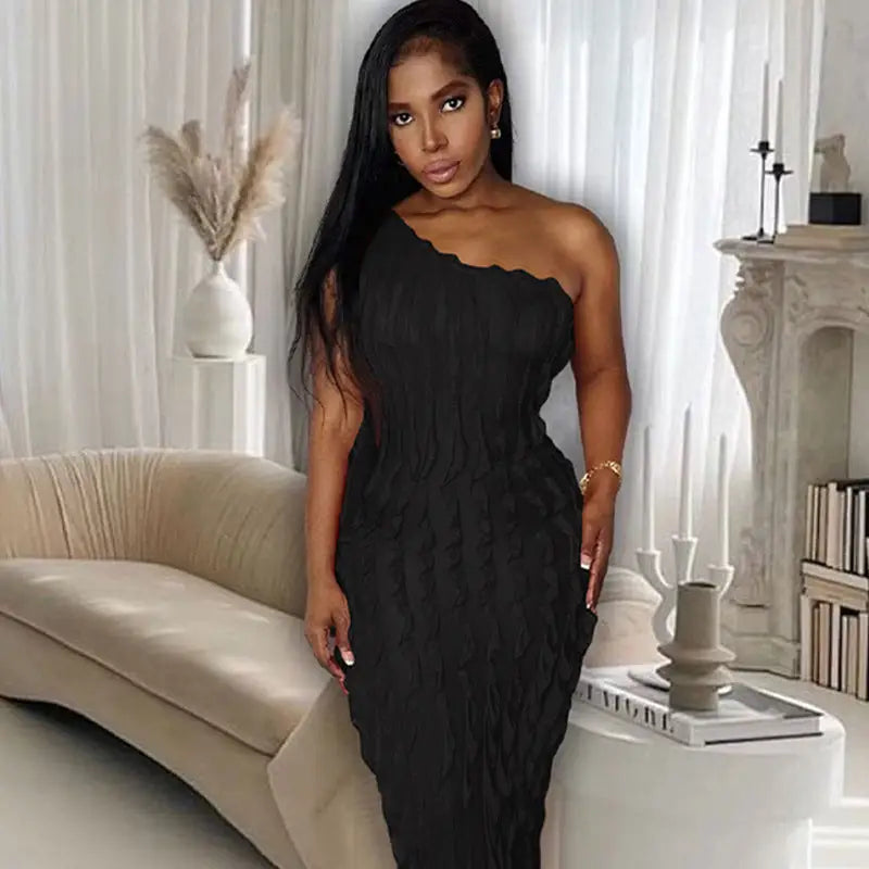 Elegant Curve: Backless Sheath - Black / S