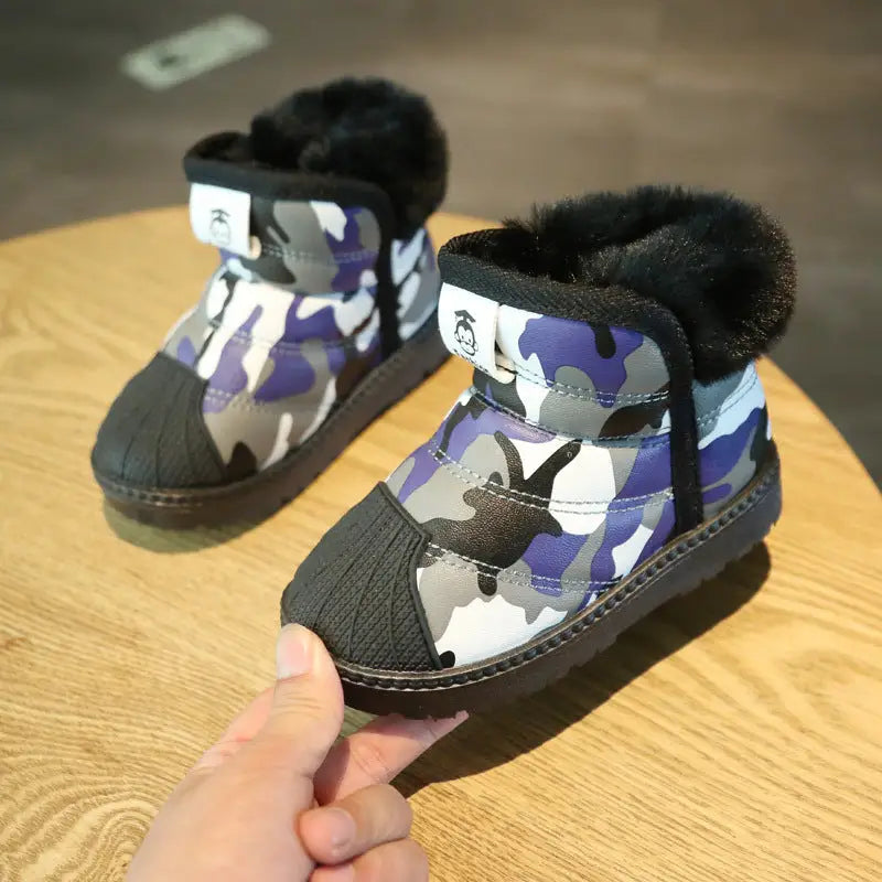 FrostySteps: Cozy Winter Boots for Kids