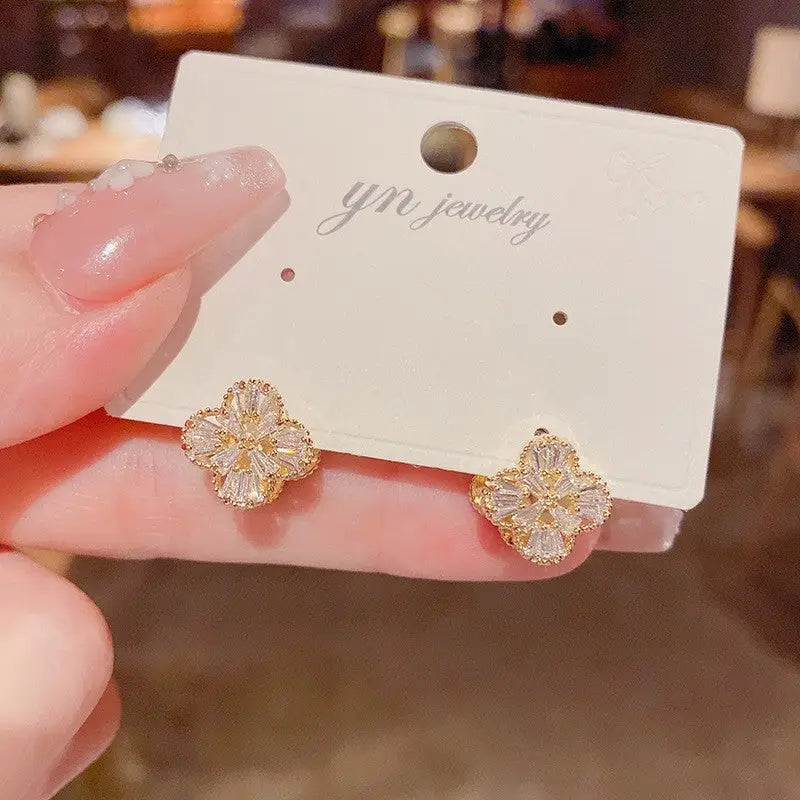 Golden Geo Chic 14K Gold Fashion Ear Clips - No 14
