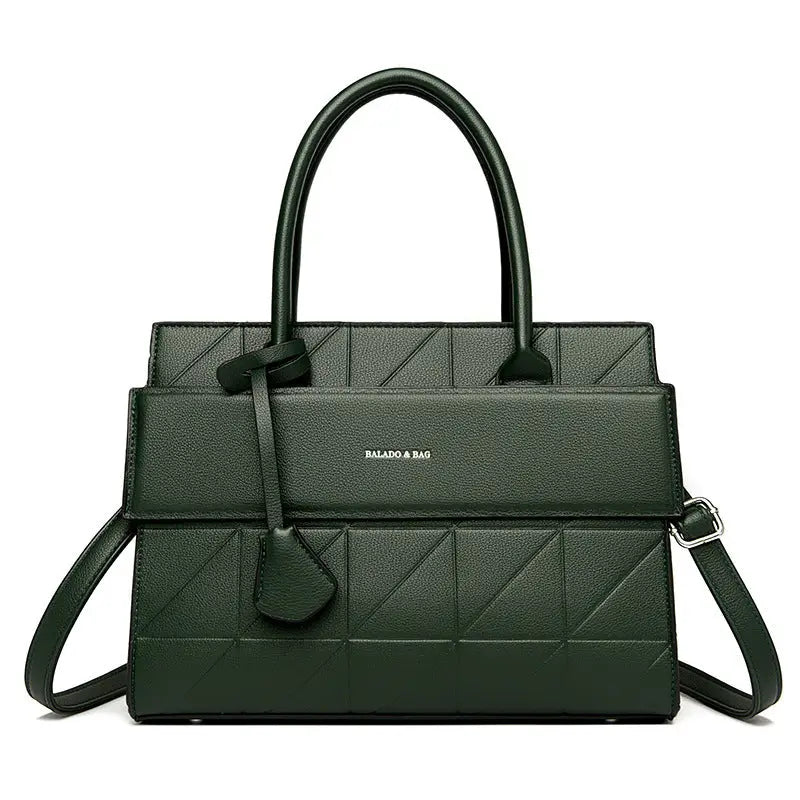 Grandé Style Women’s Tote: Chic & Spacious