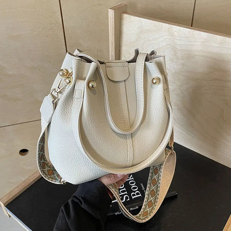 Medium Retro PU Handbag with Sandwich Pocket in Classic Colors - Beige