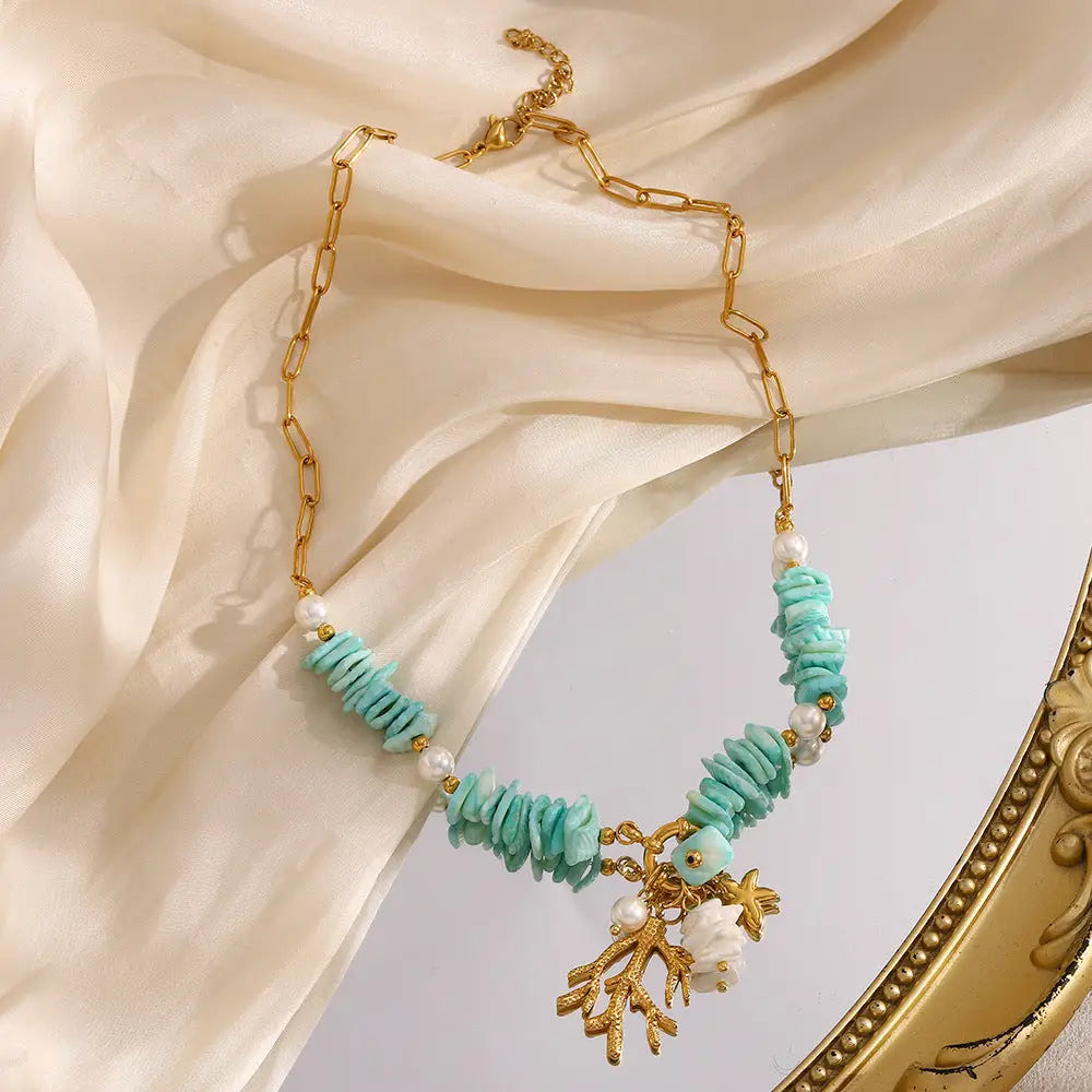 Retro Stone Paper Clip Necklace with Unique Pendant - Gold