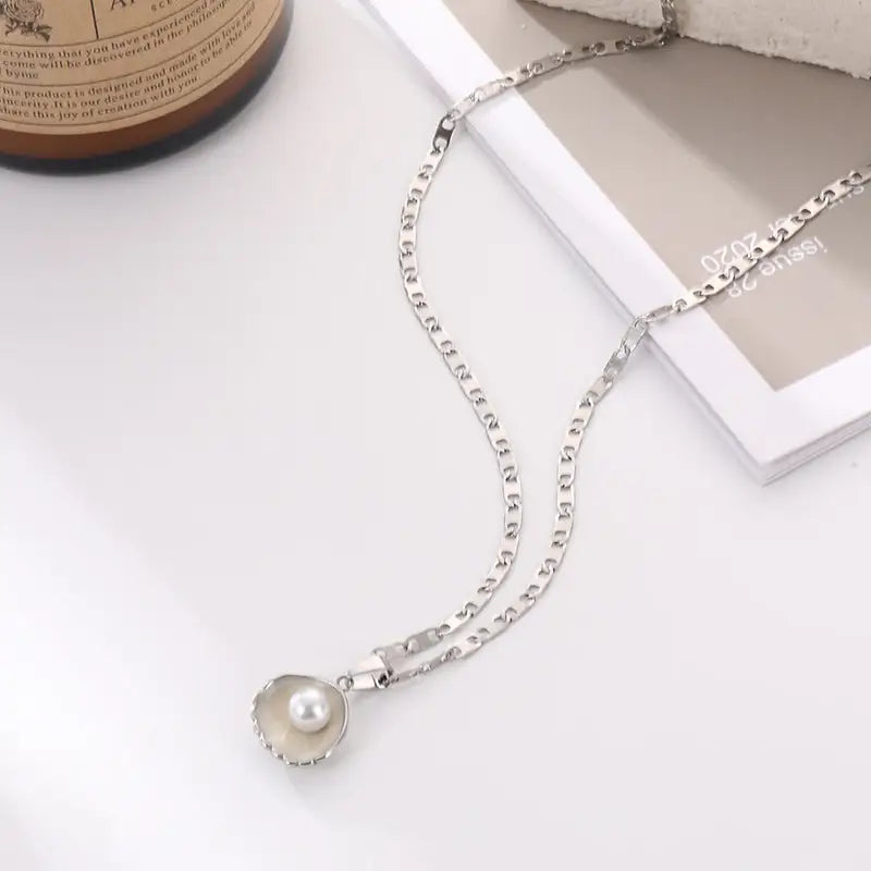 Shelluxe Pearl Necklace - Silver
