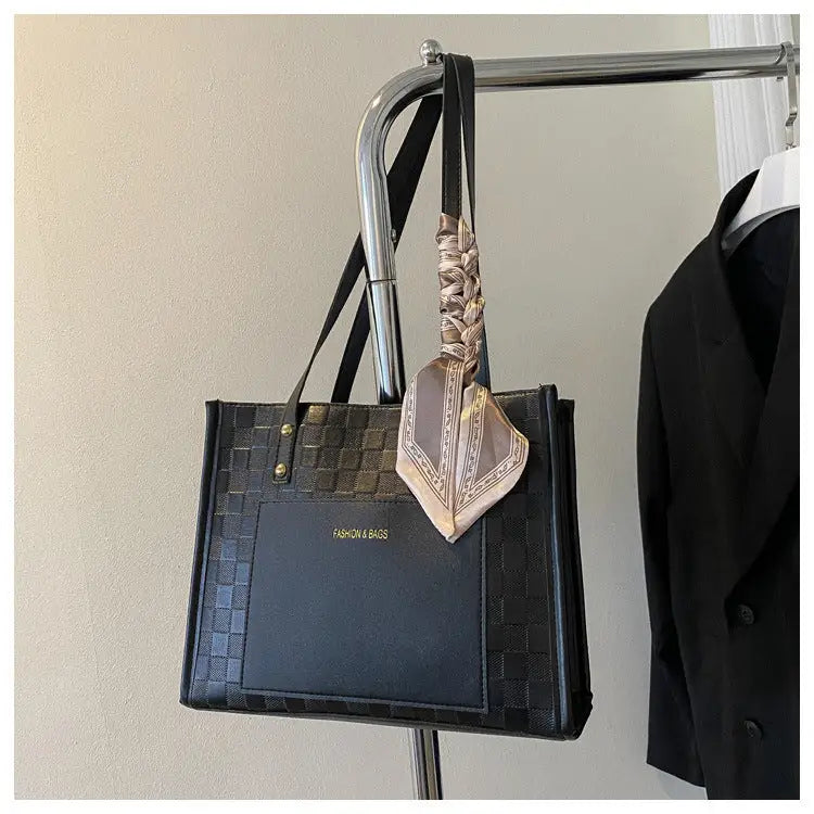 Stitching Soft PU Bucket Bag with Sandwich Pocket and Mobile Phone Compartment - Black
