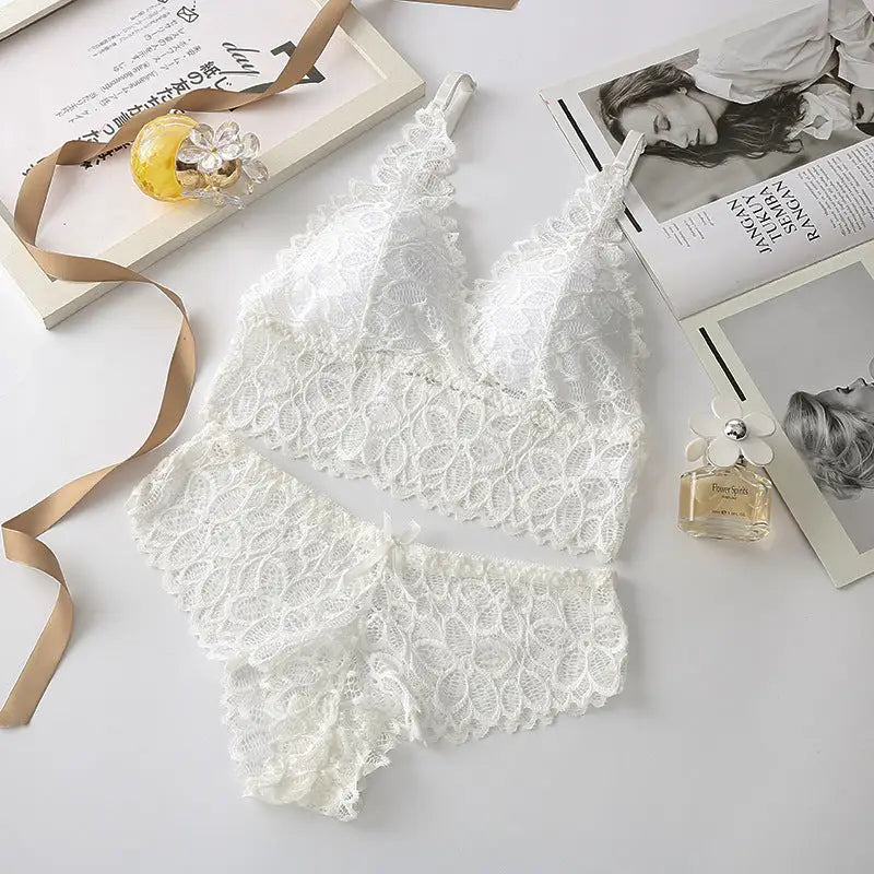 Two-piece lace underwear set - White / One size