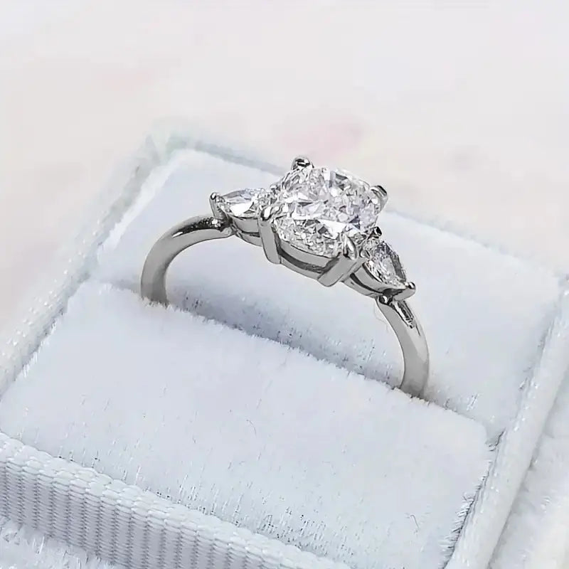 Zircon Elegance: Euro-American Four-Claw Ring