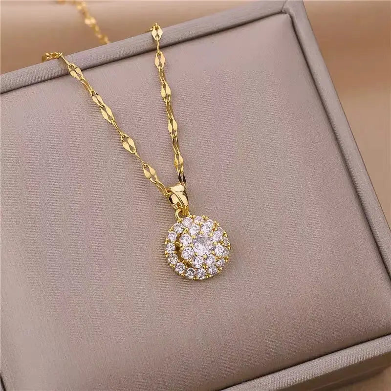 Zirconia Twist Necklace
