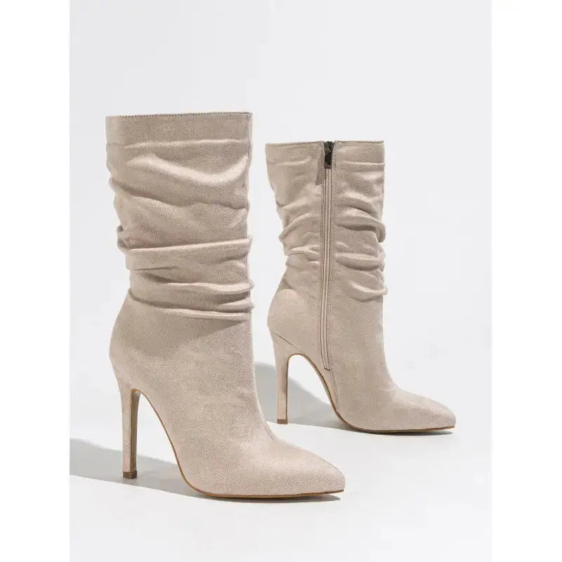 ChicStride Natural Wrinkle Pointed Toe Boots - LauBelle