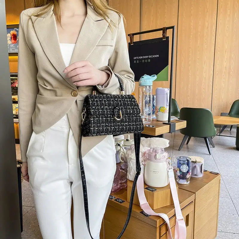 WildSquare Crossbody Baguette Bag for Women - LauBelle