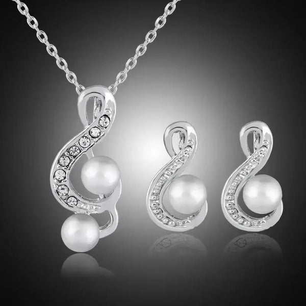 Elegant Pearl Bridal Set with Freshwater Pearls by Danbi Jewelry - LauBelle