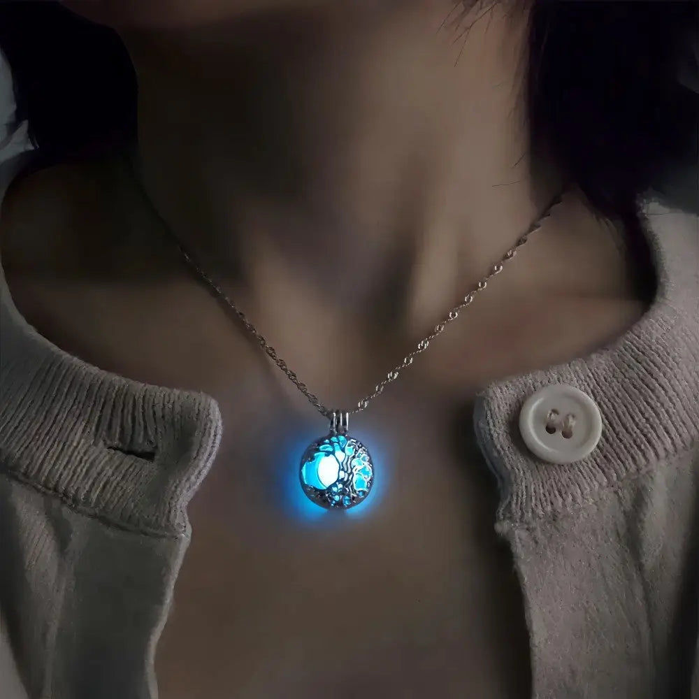 GlowTree Hollow Noctilucent Necklace with Ethereal Luminescence - LauBelle