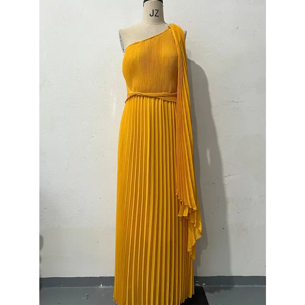 SvelteCurve Diagonal Hemline Modern Dress - LauBelle