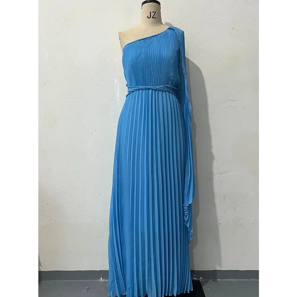 SvelteCurve Diagonal Hemline Modern Dress - LauBelle