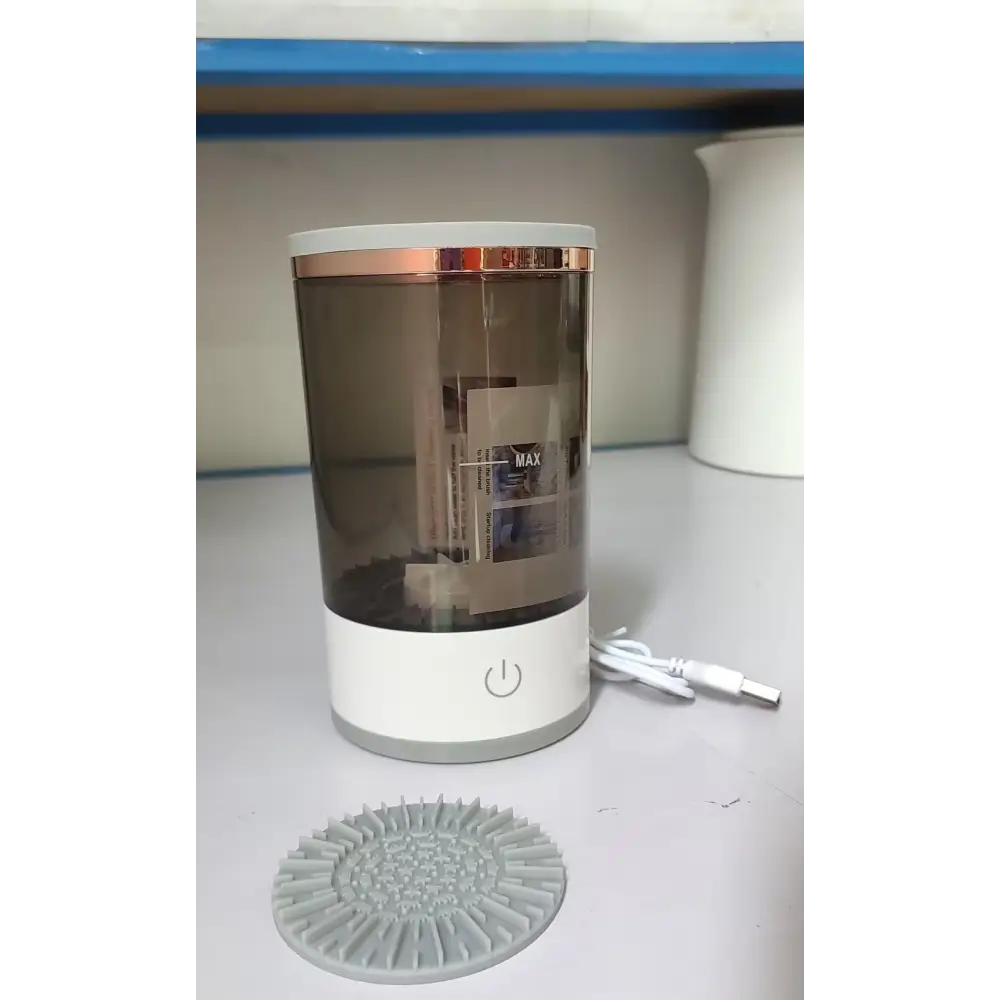 Women Eye Shadow Brush Cleaning Tool for Deep Makeup Brush Cleaning - LauBelle