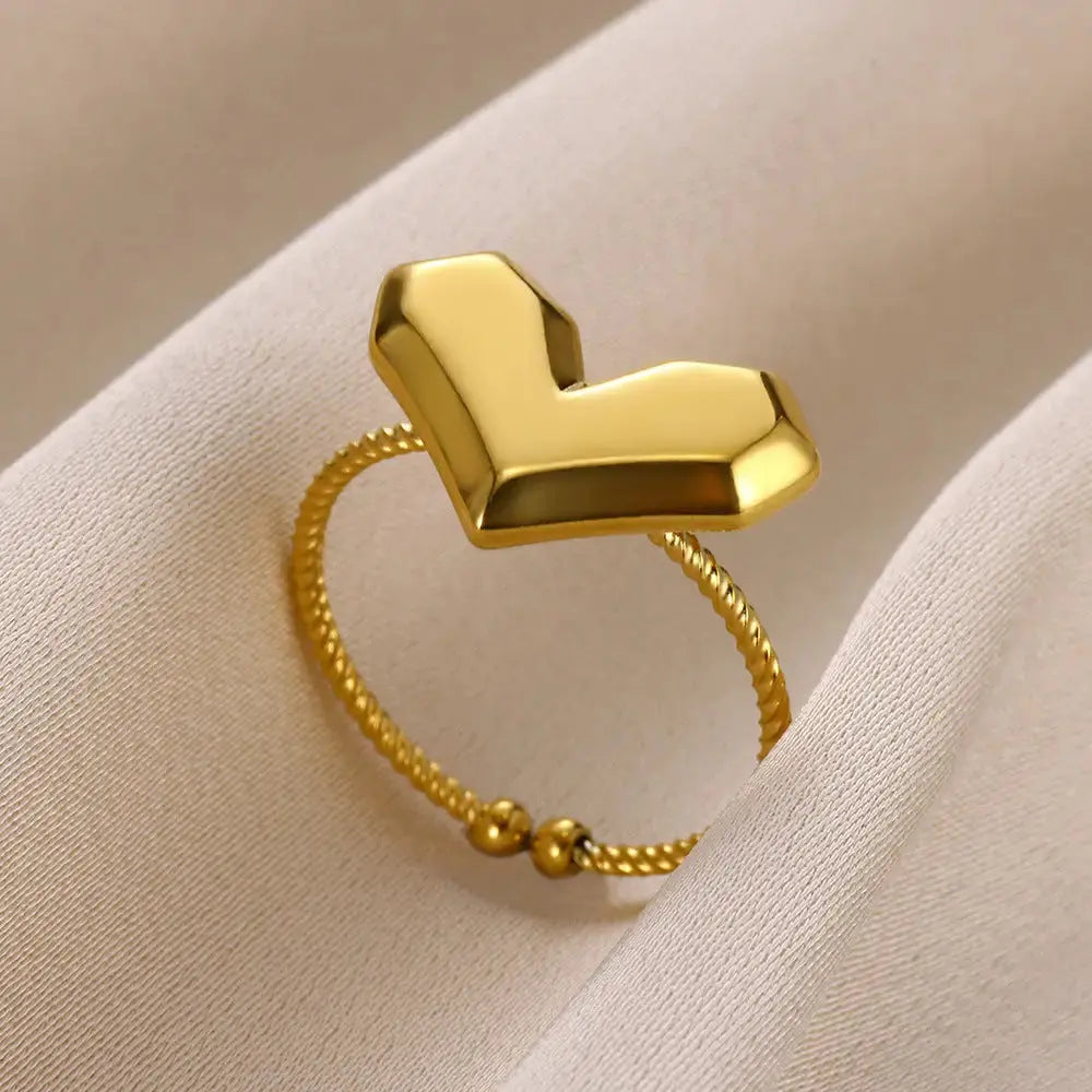 Golden Heartfly 8K Gold Plated Elegant Ring - LauBelle
