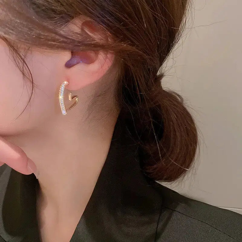 HeartLuxe Chic Sophistication Heart Design Earrings - LauBelle