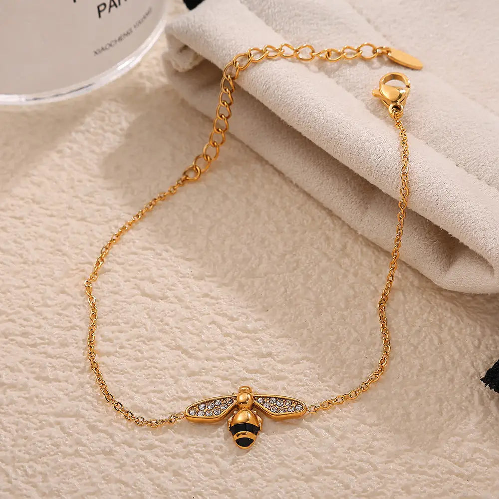 Everlast Charm Bracelet with Durable High-Quality Materials - LauBelle