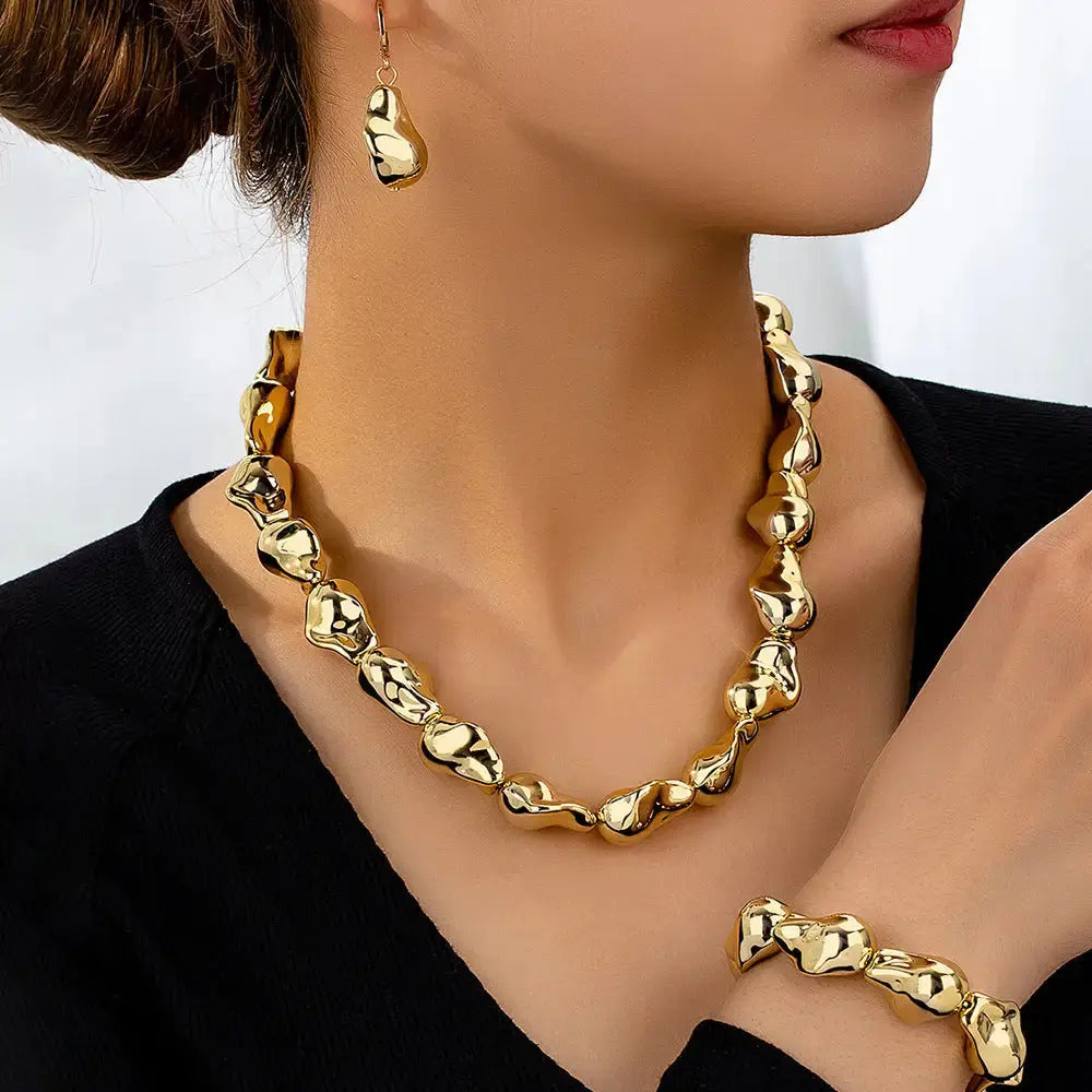 Vintage Pearl Jewelry Set with Necklace Bracelet and Earrings - LauBelle