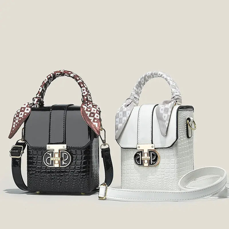 ColorFlex PVC Clamshell Bag - Medium Size - LauBelle