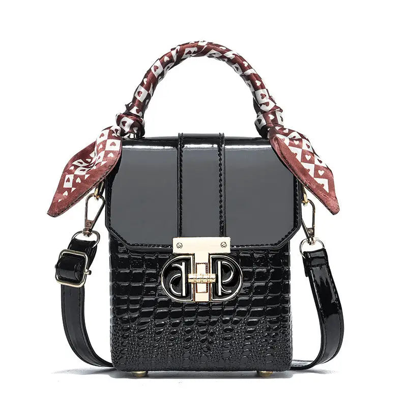 ColorFlex PVC Clamshell Bag - Medium Size - LauBelle