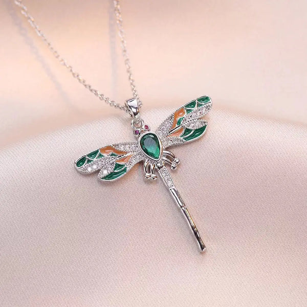 VividFlies Dragonfly Pendant Necklace - LauBelle