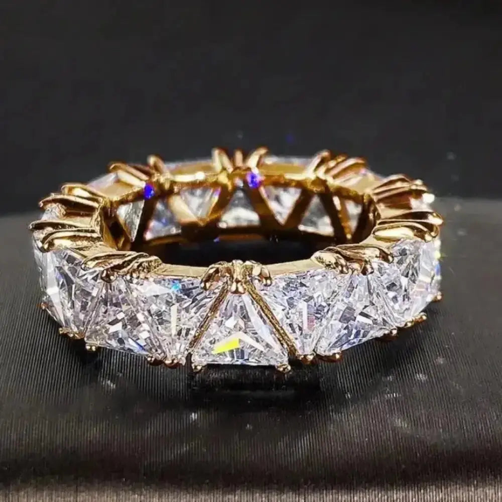 Zirconia Diamond Luxe Womens Ring with Brilliant Centerpiece - LauBelle