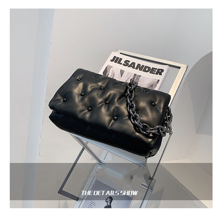 ChicChain Mini Square Shoulder Bag – Simple & Stylish - LauBelle