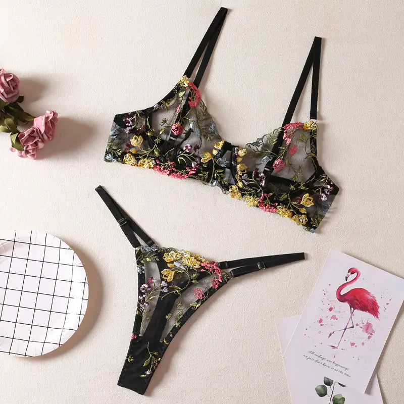 Modischer Unterwäscheanzug mit Blumenmuster für Damen
