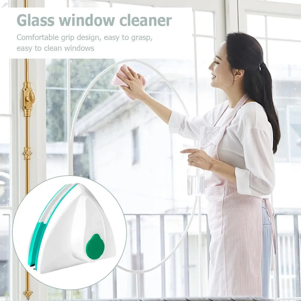 Window Cleaner with Built In Water Storage Function