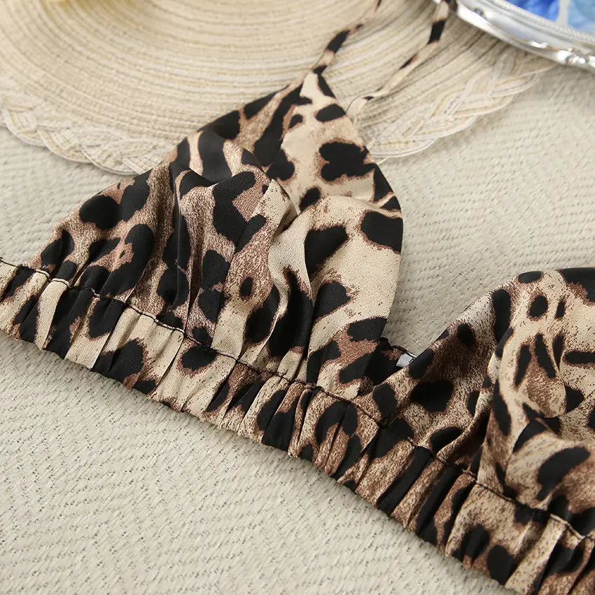 Lockeres, langärmliges Unterwäsche-Pyjama-Set mit Leopardenmuster und dreiteiliger Hose