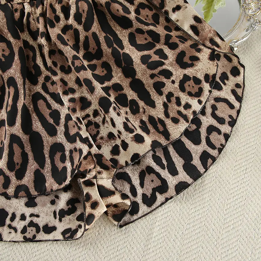 Lockeres, langärmliges Unterwäsche-Pyjama-Set mit Leopardenmuster und dreiteiliger Hose