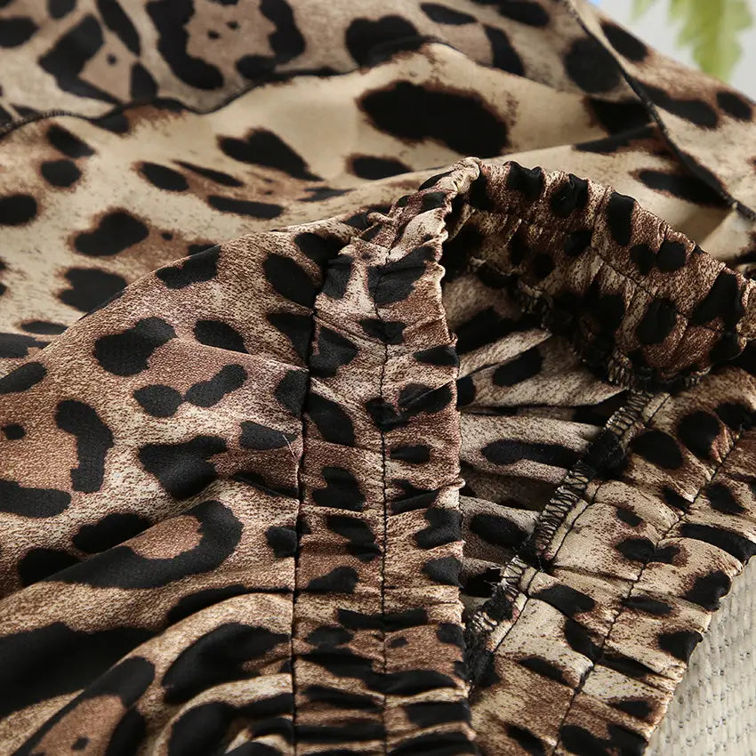 Lockeres, langärmliges Unterwäsche-Pyjama-Set mit Leopardenmuster und dreiteiliger Hose
