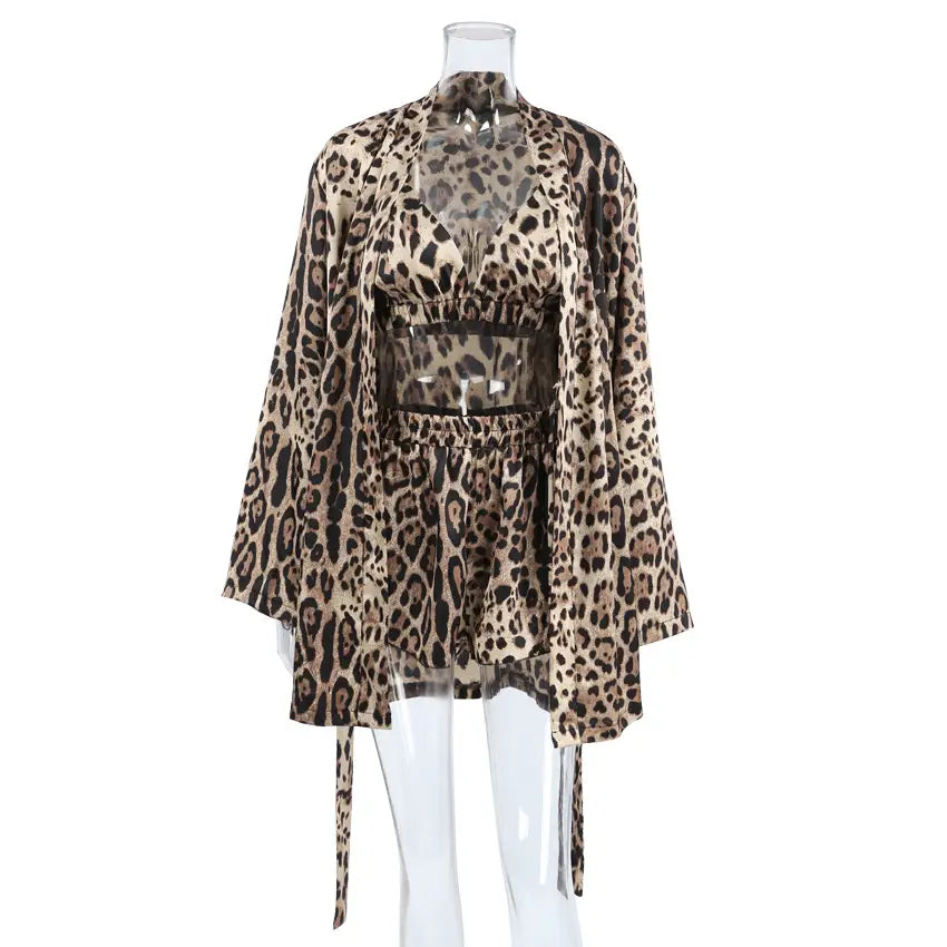 Lockeres, langärmliges Unterwäsche-Pyjama-Set mit Leopardenmuster und dreiteiliger Hose