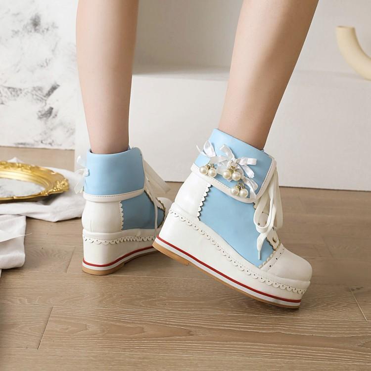 Chic Stride: Colorblock veterschoenen met sleehak