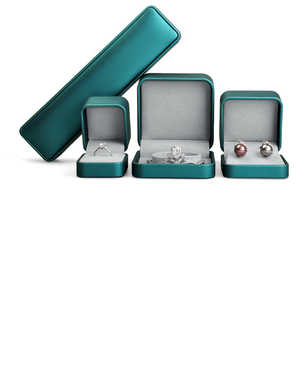 GiftLuxe Jewelry Box Set: Necklace, Earrings, Bracelet