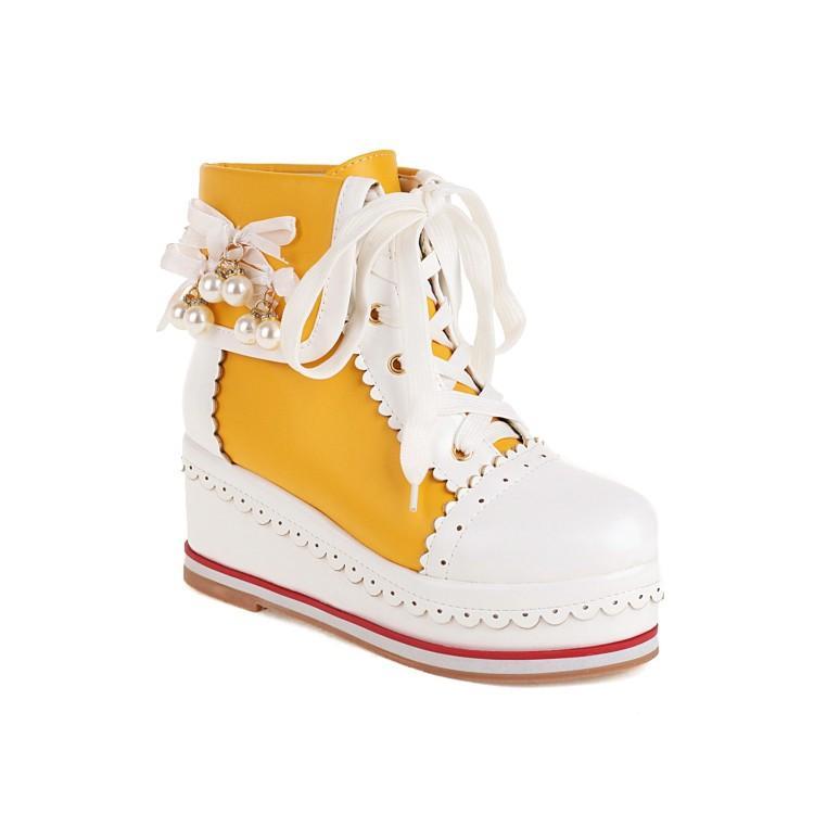 Chic Stride: Colorblock veterschoenen met sleehak