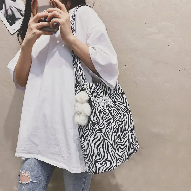 Animal Print Nylon Casual Handbag with Outer and Sandwich Pockets