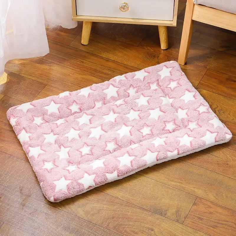 Assorted Decorative Animal and Star Pattern Mats in Multiple Colors Pink Color White Star Mat / 32X25cm