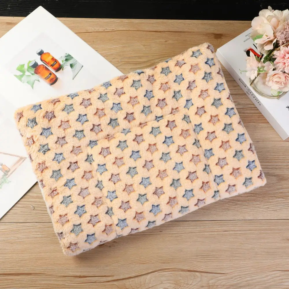 Assorted Decorative Animal and Star Pattern Mats in Multiple Colors Coffee XINGX Mat / 32X25cm