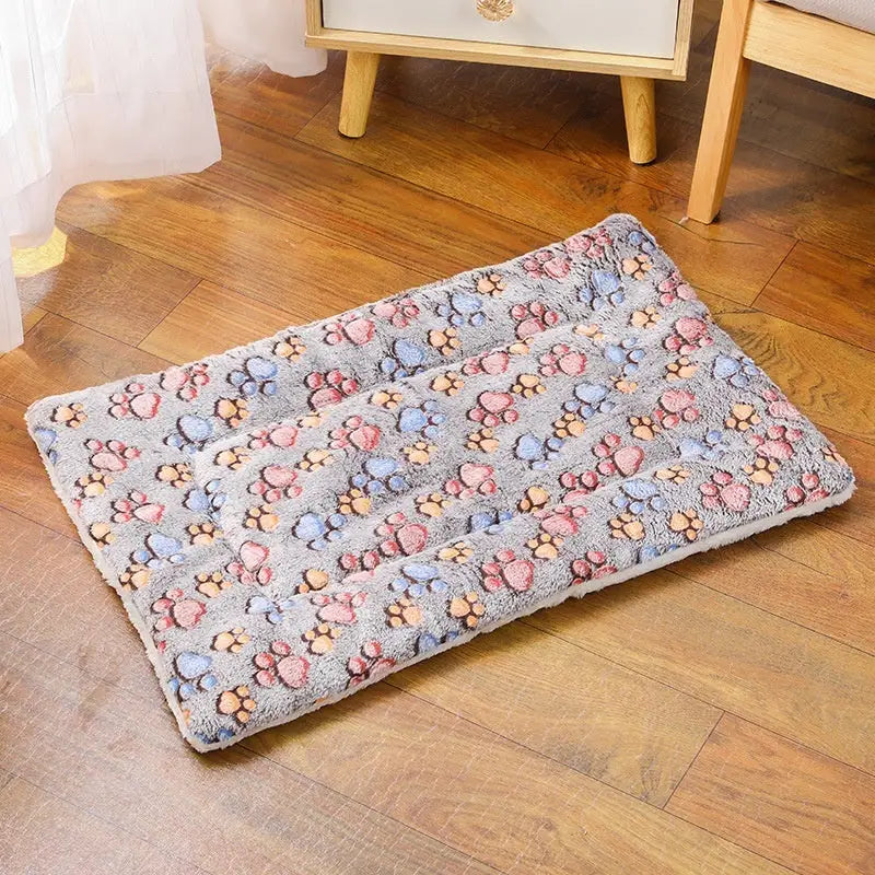 Assorted Decorative Animal and Star Pattern Mats in Multiple Colors Brown Footprints Mat / 32X25cm